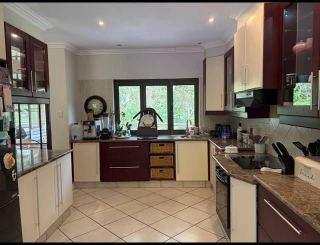 3 BEDROOM SIMPLEX FOR SALE IN LA LUCIA